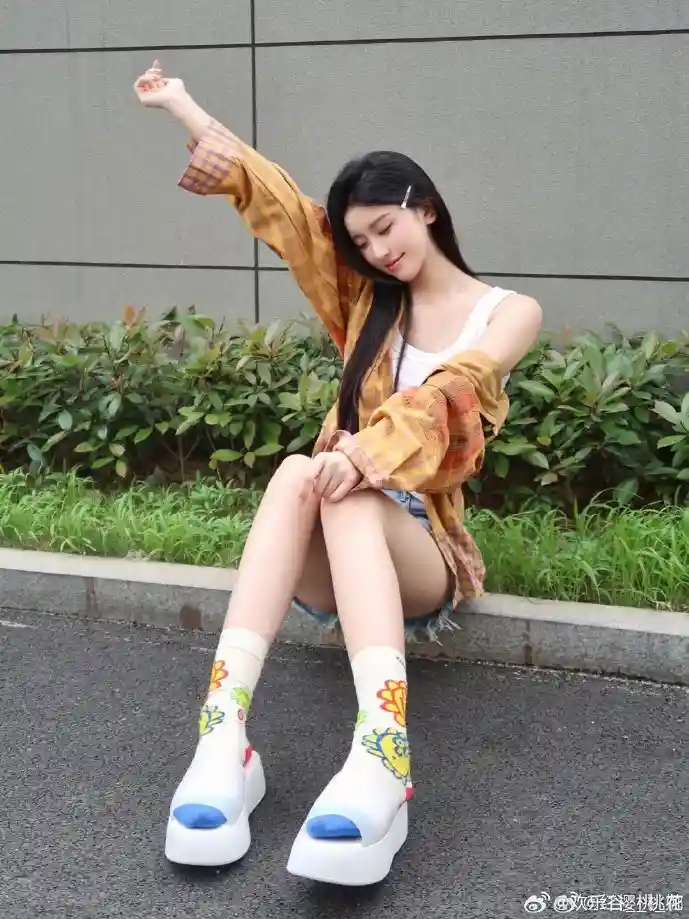 动态屏幕保护数据分析图表